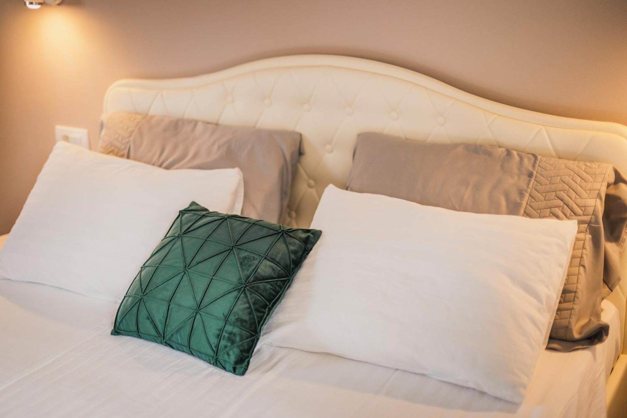 Rooms With Breakfast Near Porec Nova Vas  エクステリア 写真