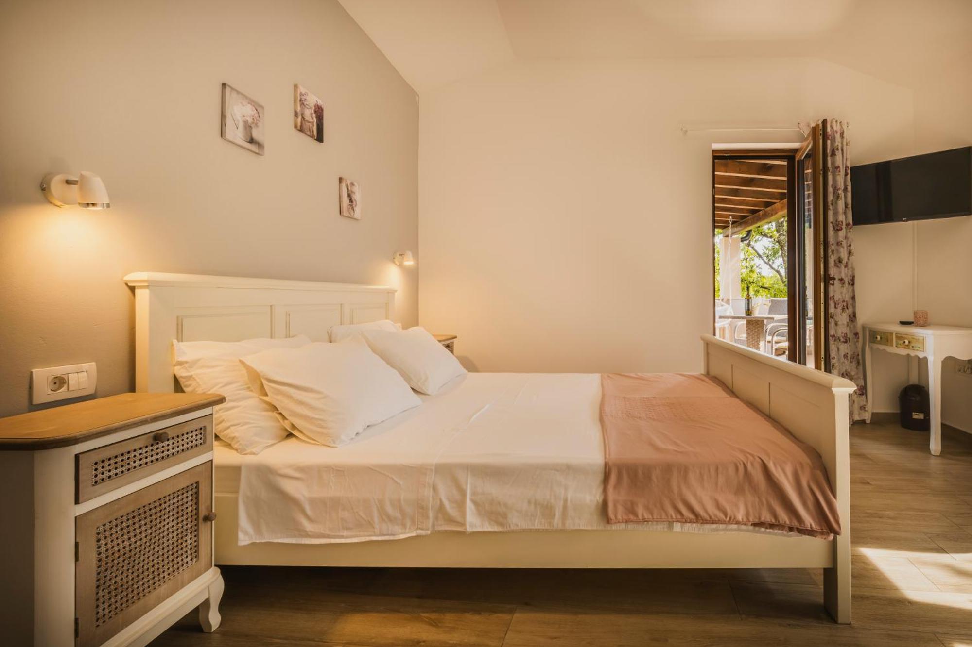 Rooms With Breakfast Near Porec Nova Vas  エクステリア 写真